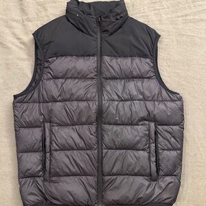 Zara Men's Charcoal Puffer Vest